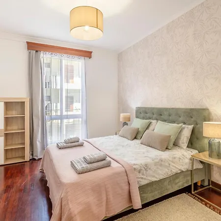 Bolina Center * Caniço